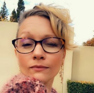 Meet your Posher, Court